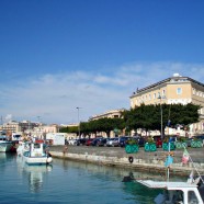 Sicily Travel – Syracuse boat harbor