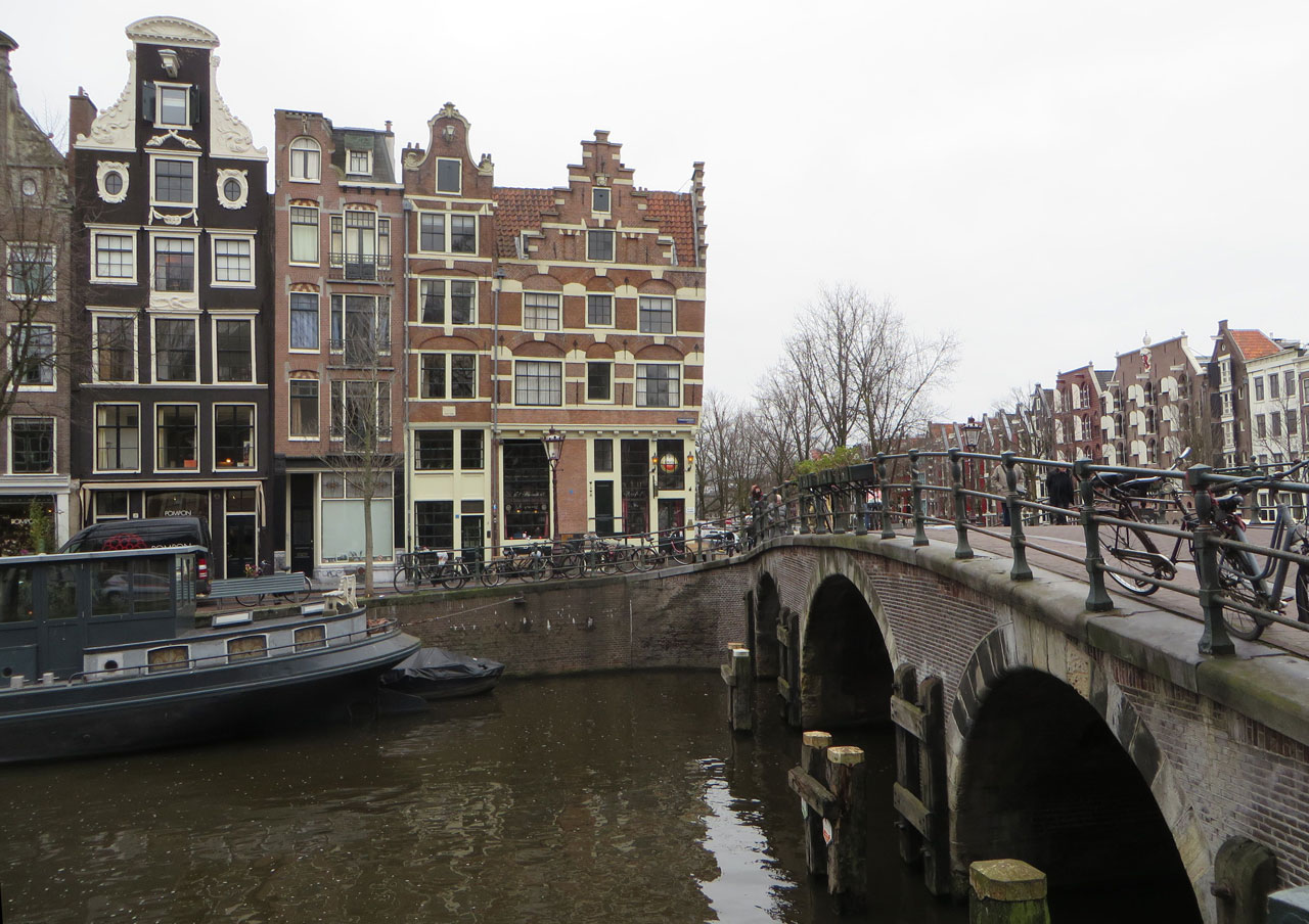 Return to Old Amsterdam - Vivian V. Russell Travel